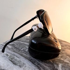 These Chanel Black Bow Sunglasses are ultra-cute and stylish!